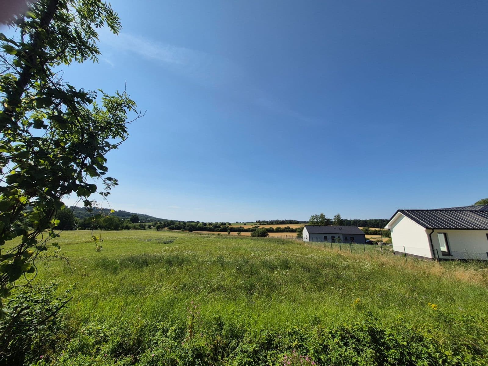 Predaj pozemku 2.612 m², Domousnice, Středočeský kraj Predaj pozemku 2.612 m², Domousnice, Středočeský kraj
