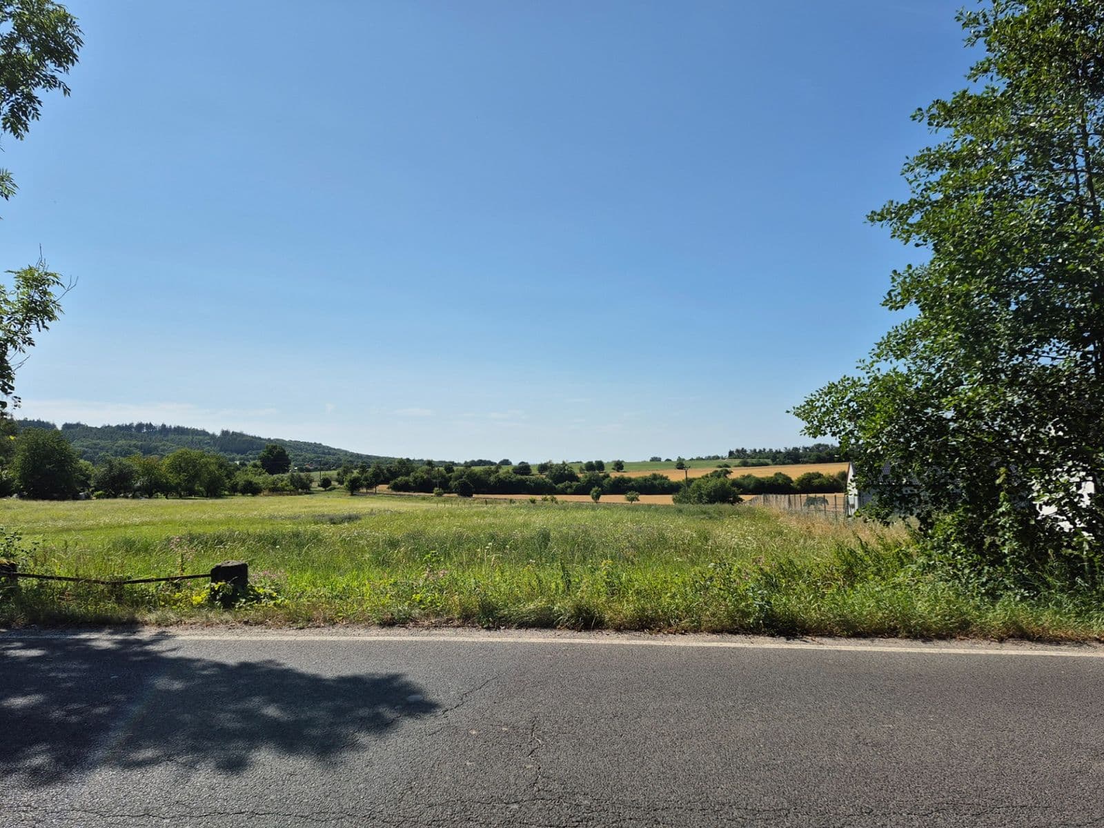 Predaj pozemku 2.612 m², Domousnice, Středočeský kraj Predaj pozemku 2.612 m², Domousnice, Středočeský kraj