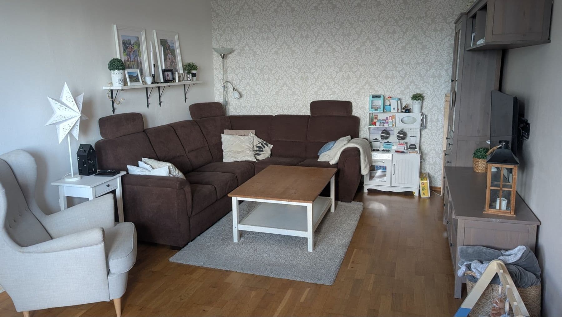 Predaj bytu 3-izbový 75 m², U Vodojemu, Valašské Meziříčí, Zlínský kraj Predaj bytu 3-izbový 75 m², U Vodojemu, Valašské Meziříčí, Zlínský kraj