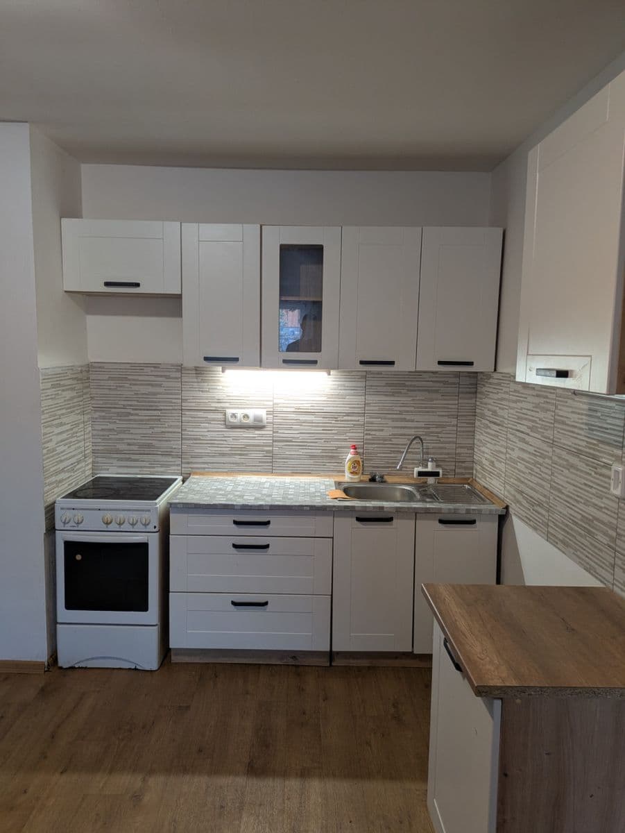 Prenájom bytu 2-izbový 85 m², Palackého, Chotěboř, Kraj Vysočina Prenájom bytu 2-izbový 85 m², Palackého, Chotěboř, Kraj Vysočina