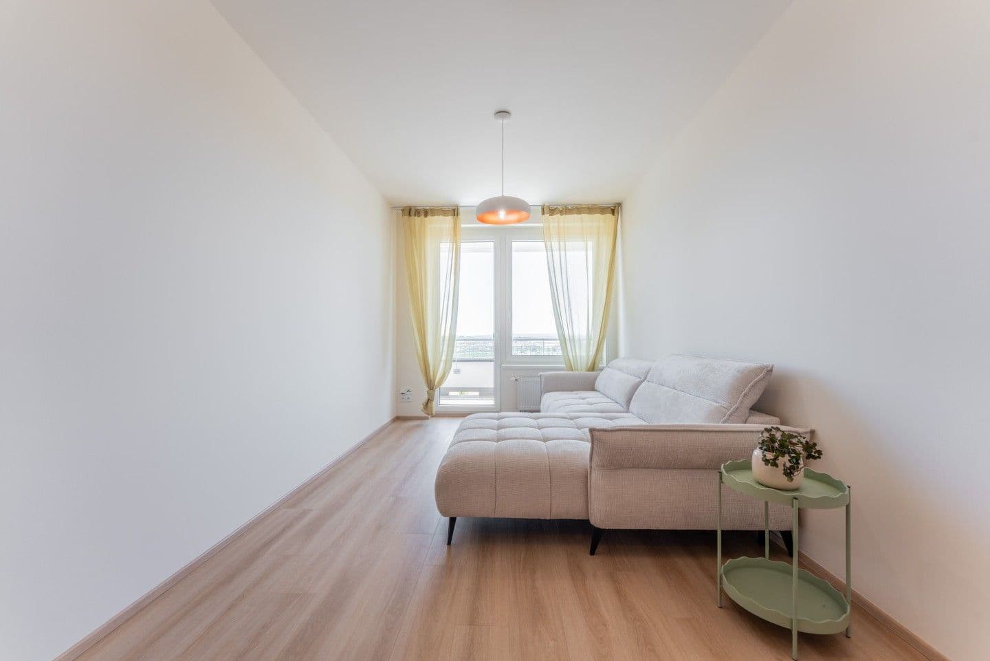 Prenájom bytu 3-izbový 68 m², Thomasova, Praha, Praha Prenájom bytu 3-izbový 68 m², Thomasova, Praha, Praha
