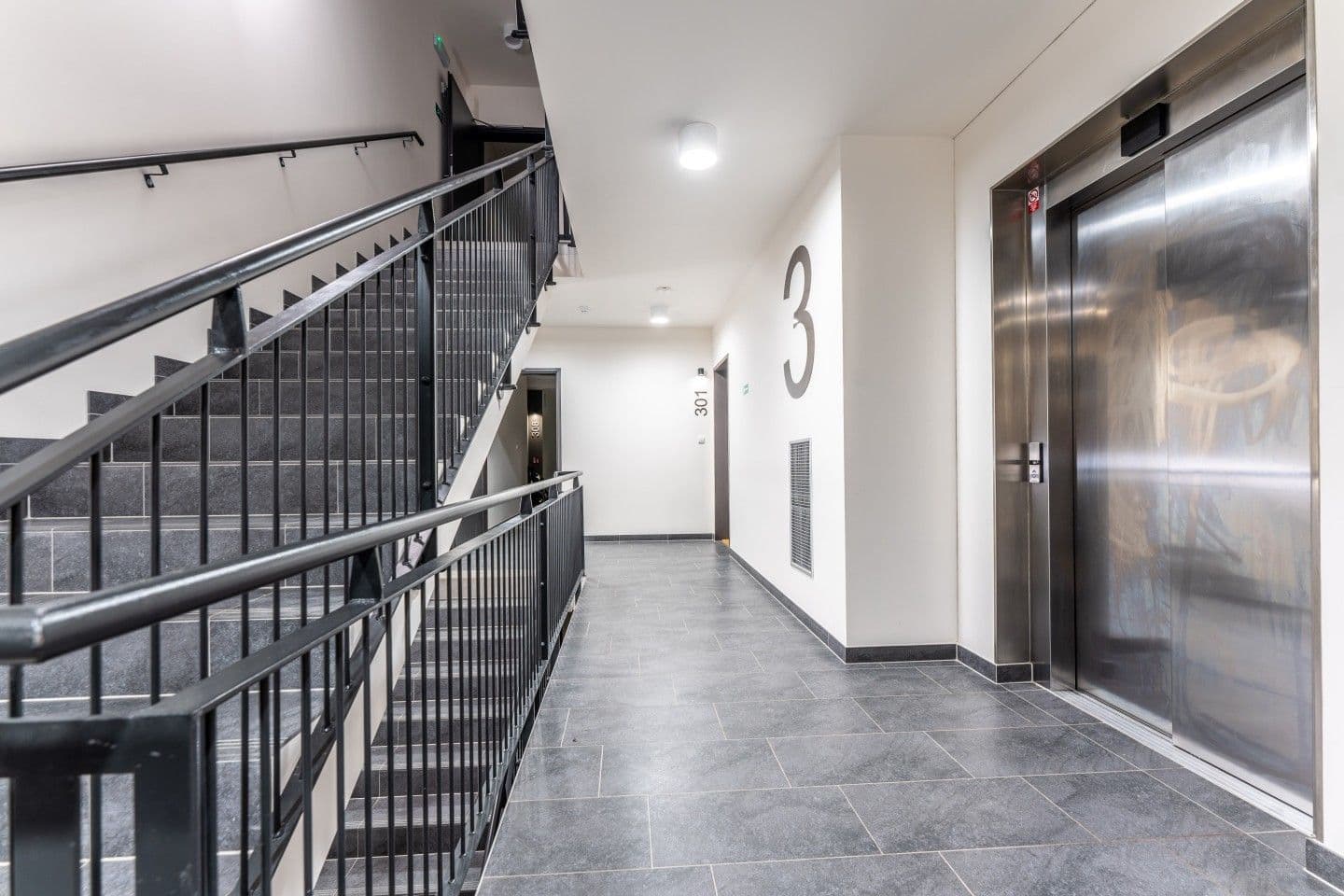 Prenájom bytu 3-izbový 68 m², Thomasova, Praha, Praha Prenájom bytu 3-izbový 68 m², Thomasova, Praha, Praha
