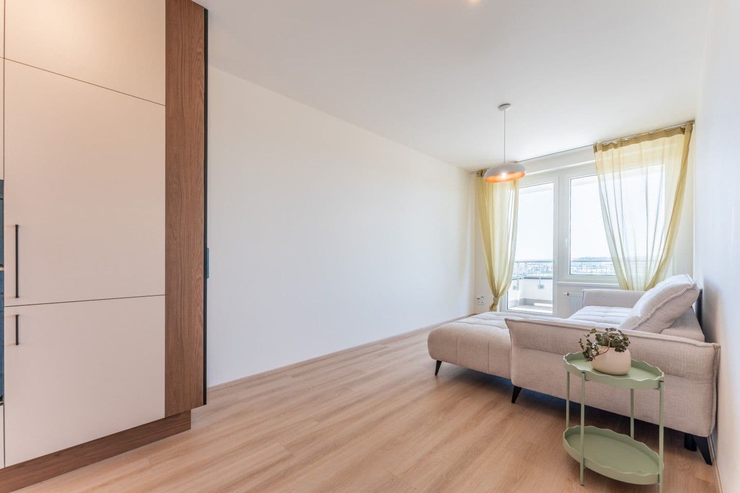 Prenájom bytu 3-izbový 68 m², Thomasova, Praha, Praha Prenájom bytu 3-izbový 68 m², Thomasova, Praha, Praha