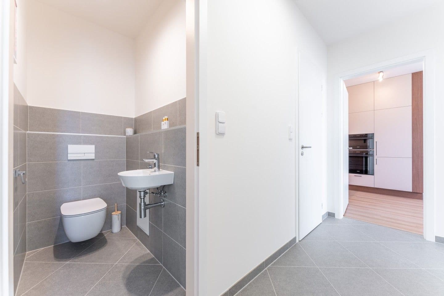Prenájom bytu 3-izbový 68 m², Thomasova, Praha, Praha Prenájom bytu 3-izbový 68 m², Thomasova, Praha, Praha