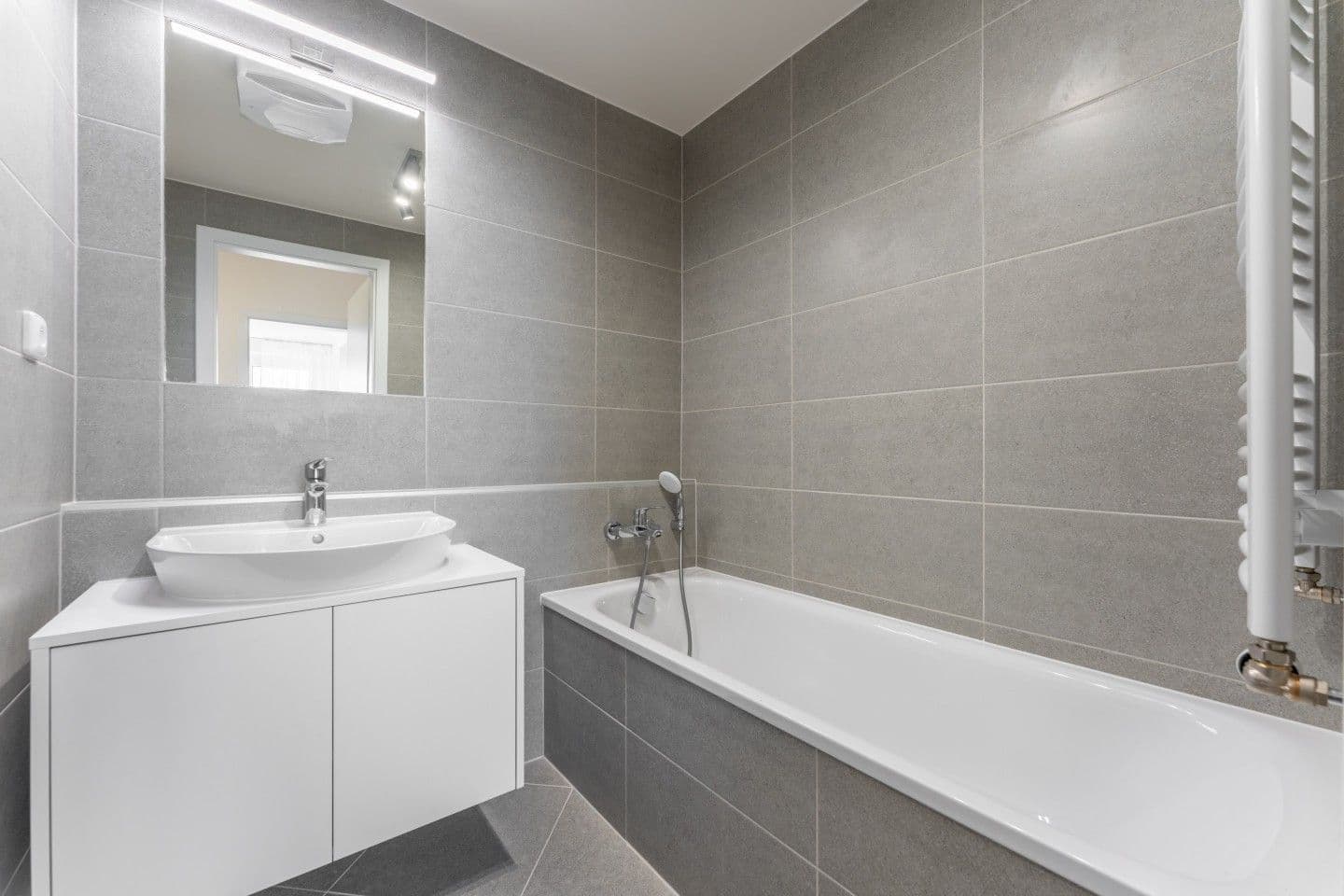 Prenájom bytu 3-izbový 68 m², Thomasova, Praha, Praha Prenájom bytu 3-izbový 68 m², Thomasova, Praha, Praha