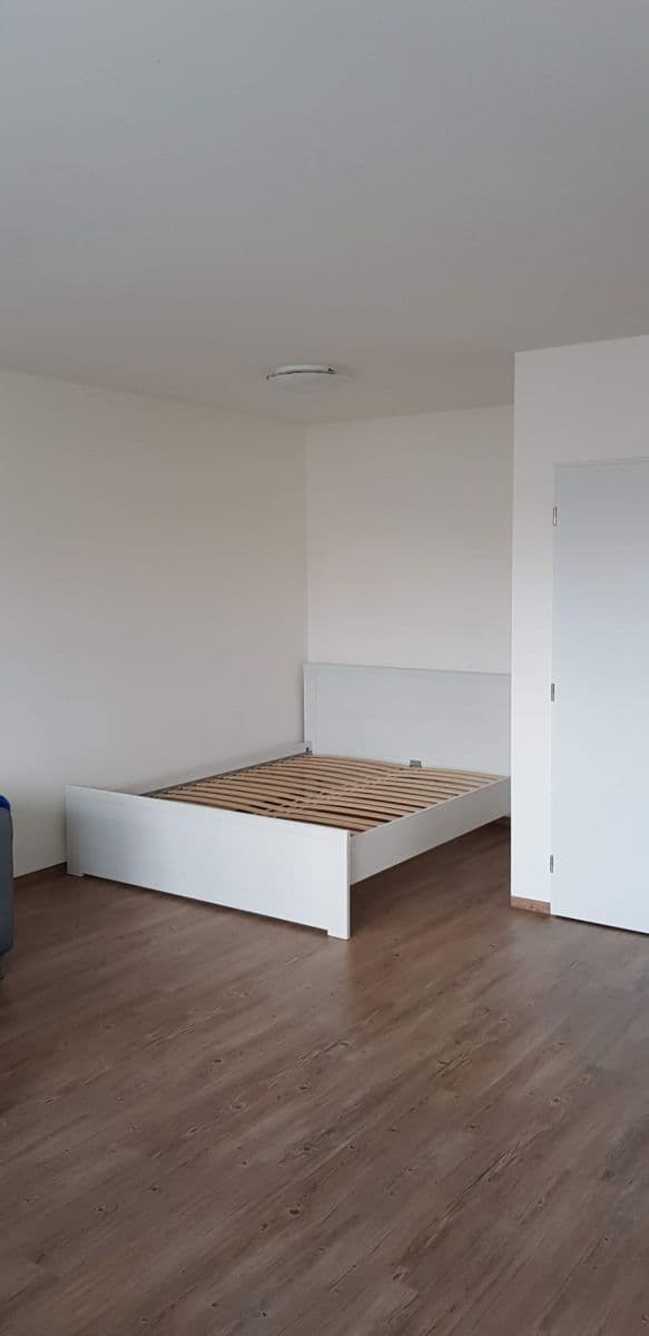 Prenájom bytu 1-izbový 36 m², Šafaříkova, Brno, Jihomoravský kraj Prenájom bytu 1-izbový 36 m², Šafaříkova, Brno, Jihomoravský kraj