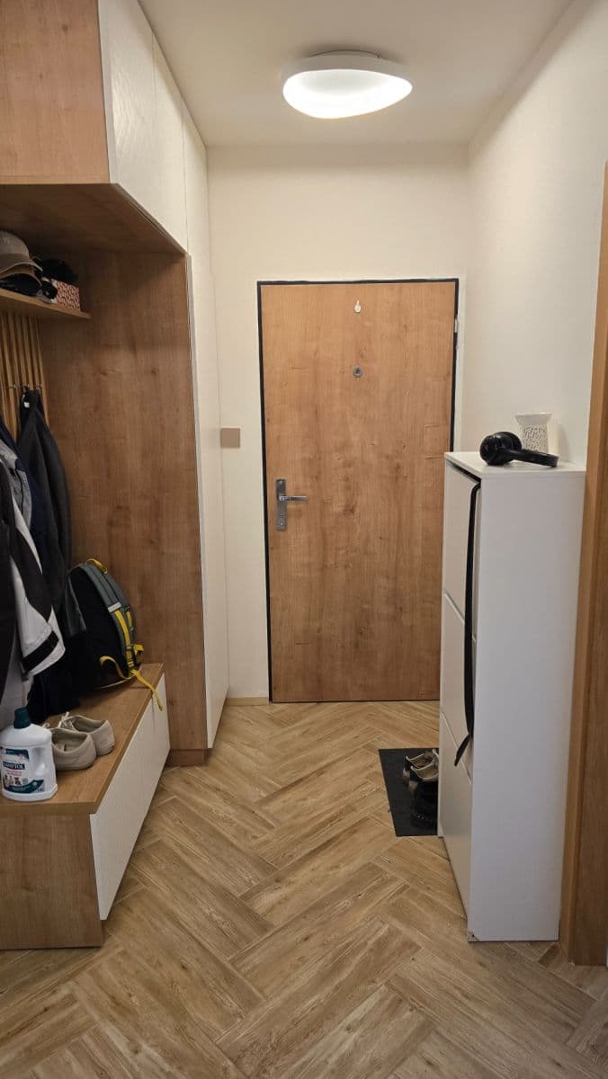 Prenájom bytu 3-izbový 78 m², Vondroušova, Praha, Praha Prenájom bytu 3-izbový 78 m², Vondroušova, Praha, Praha