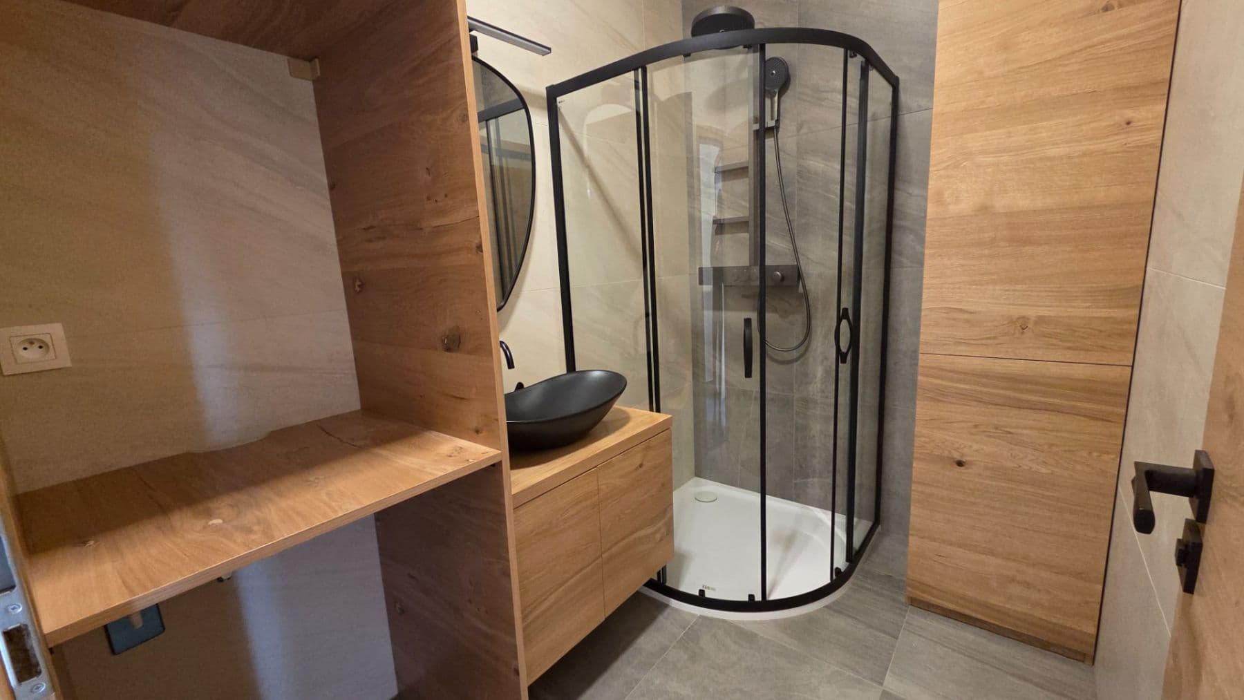Predaj bytu 3-izbový 68 m², Masarykovo náměstí, Jilemnice, Liberecký kraj Predaj bytu 3-izbový 68 m², Masarykovo náměstí, Jilemnice, Liberecký kraj