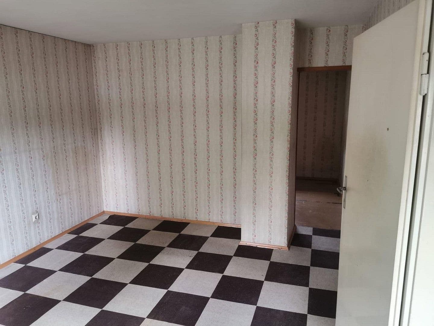 Predaj domu 80 m², pozemok 286 m², Offenburg, Bádensko-Wurttembersko Predaj domu 80 m², pozemok 286 m², Offenburg, Bádensko-Wurttembersko
