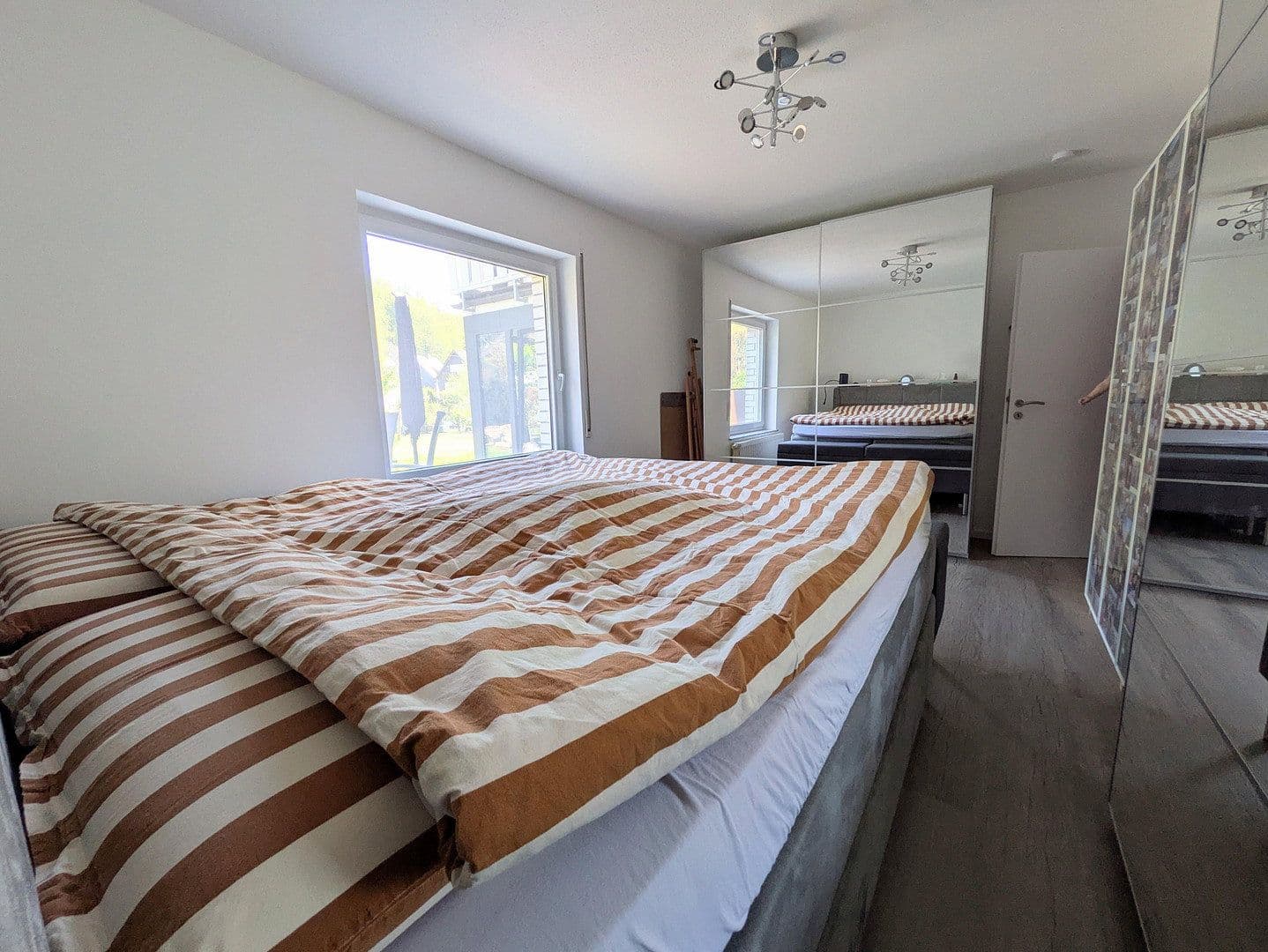 Predaj domu 299 m², pozemok 1.077 m², Gummersbach, Severné Porýnie - Westfálsko Predaj domu 299 m², pozemok 1.077 m², Gummersbach, Severné Porýnie - Westfálsko