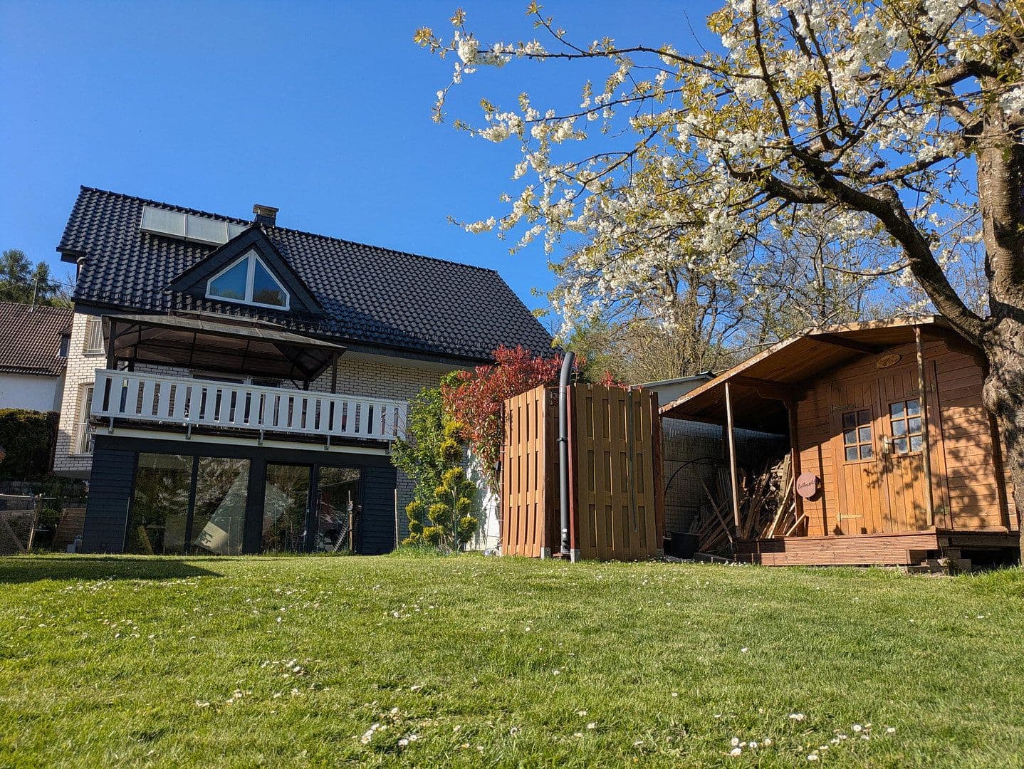 Predaj domu 299 m², pozemok 1.077 m², Gummersbach, Severné Porýnie - Westfálsko Predaj domu 299 m², pozemok 1.077 m², Gummersbach, Severné Porýnie - Westfálsko