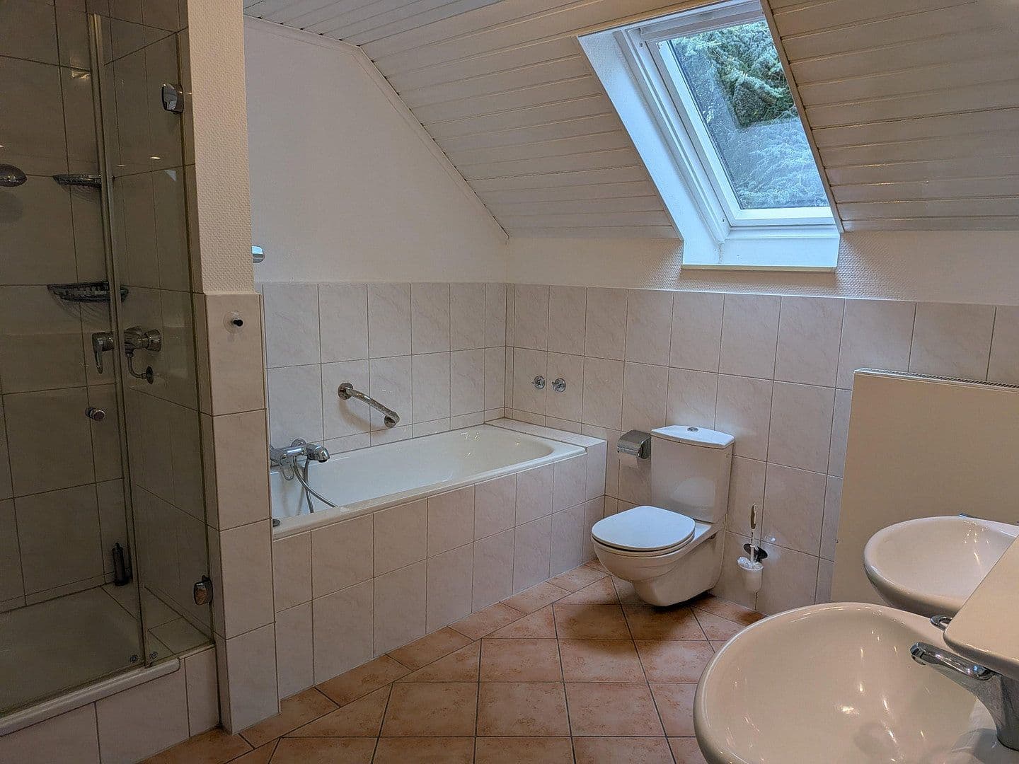 Predaj domu 125 m², pozemok 440 m², Halstenbek, Šlezvicko-Holštajnsko Predaj domu 125 m², pozemok 440 m², Halstenbek, Šlezvicko-Holštajnsko