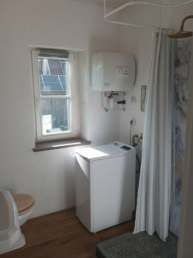 Predaj domu 60 m², pozemok 806 m², Am Kirchberg 2, Hausen, Bavorsko Predaj domu 60 m², pozemok 806 m², Am Kirchberg 2, Hausen, Bavorsko