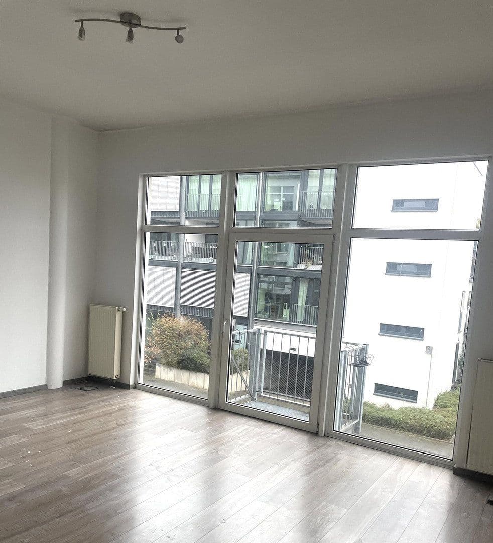 Prenájom bytu 1-izbový 34 m², Heinrich-Hoerle-Straße X, Hürth, Severné Porýnie - Westfálsko Prenájom bytu 1-izbový 34 m², Heinrich-Hoerle-Straße X, Hürth, Severné Porýnie - Westfálsko