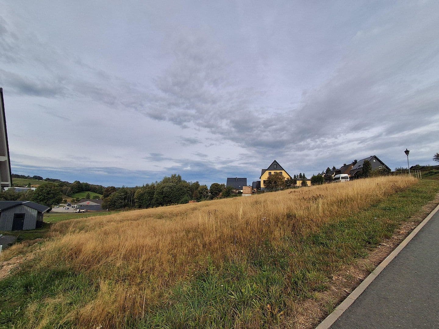 Predaj pozemku 929 m², Kastanienweg 25 a, Seiffen/Erzgebirge, Sasko Predaj pozemku 929 m², Kastanienweg 25 a, Seiffen/Erzgebirge, Sasko