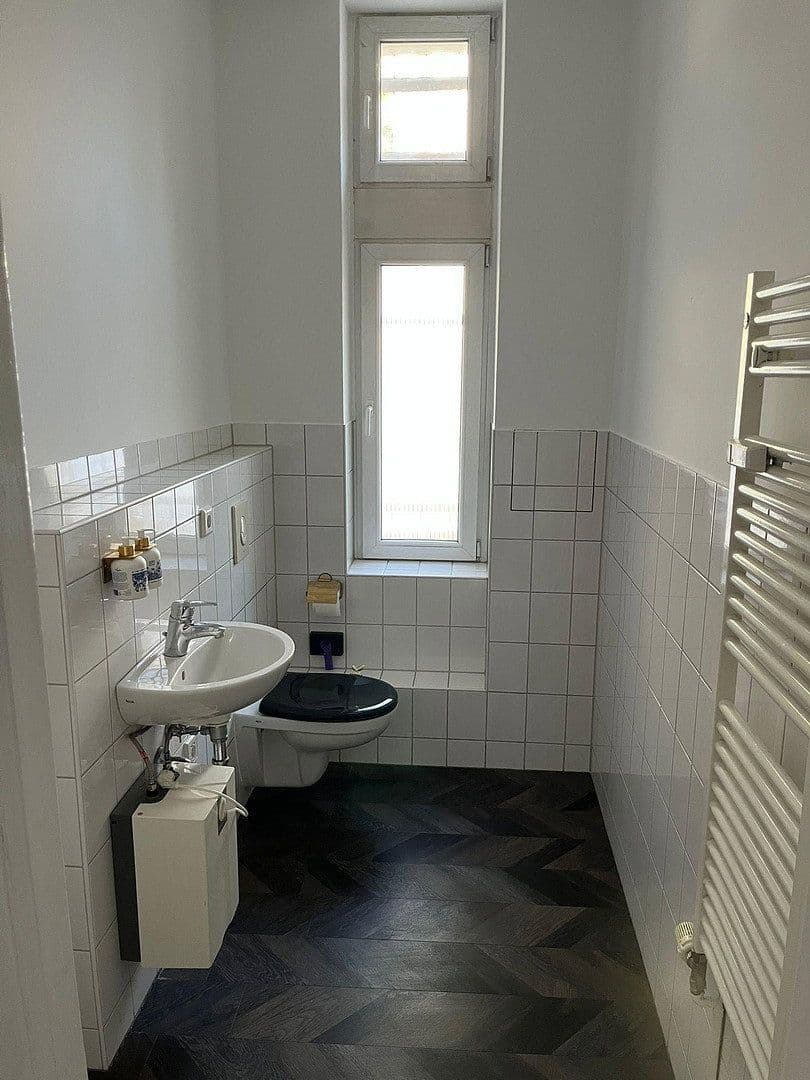 Prenájom kancelárie 90 m², Ahornstraße 6, Berlin, Berlín Prenájom kancelárie 90 m², Ahornstraße 6, Berlin, Berlín