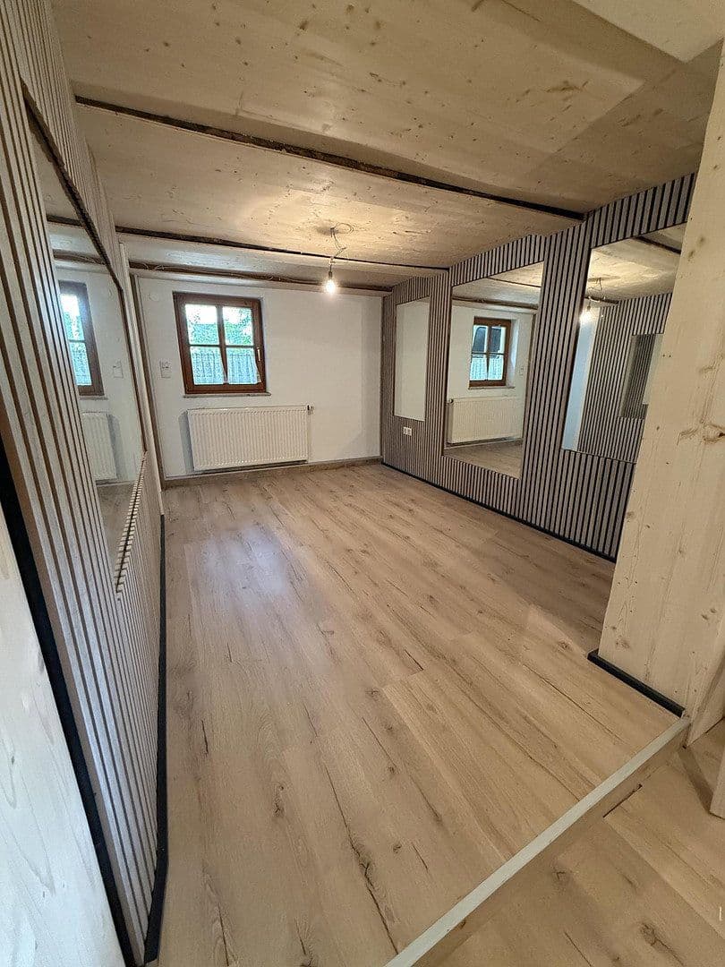 Predaj domu 115 m², pozemok 180 m², Bergstraße 22, Geslau, Bavorsko Predaj domu 115 m², pozemok 180 m², Bergstraße 22, Geslau, Bavorsko