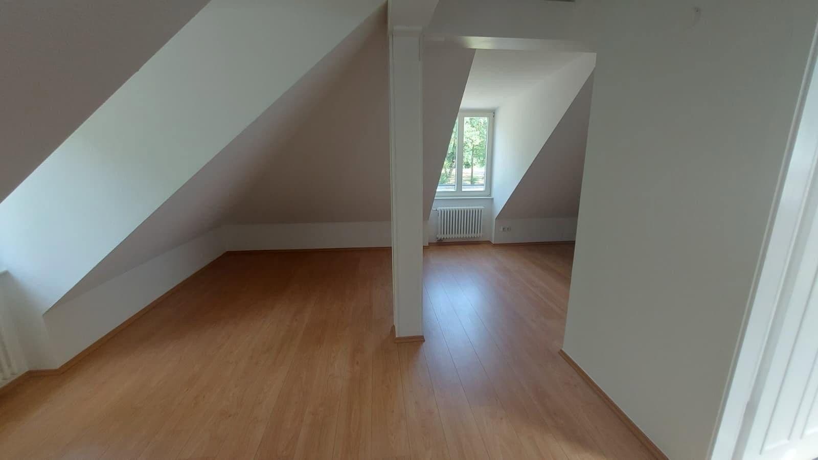 Predaj domu 121 m², pozemok 937 m², Potsdam, Brandenbursko Predaj domu 121 m², pozemok 937 m², Potsdam, Brandenbursko