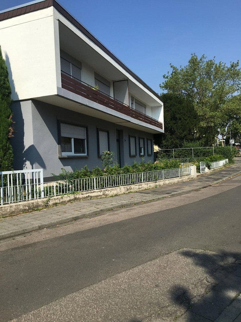 Predaj domu 879 m², pozemok 747 m², Frankenthal, Porýnie-Falcko Predaj domu 879 m², pozemok 747 m², Frankenthal, Porýnie-Falcko