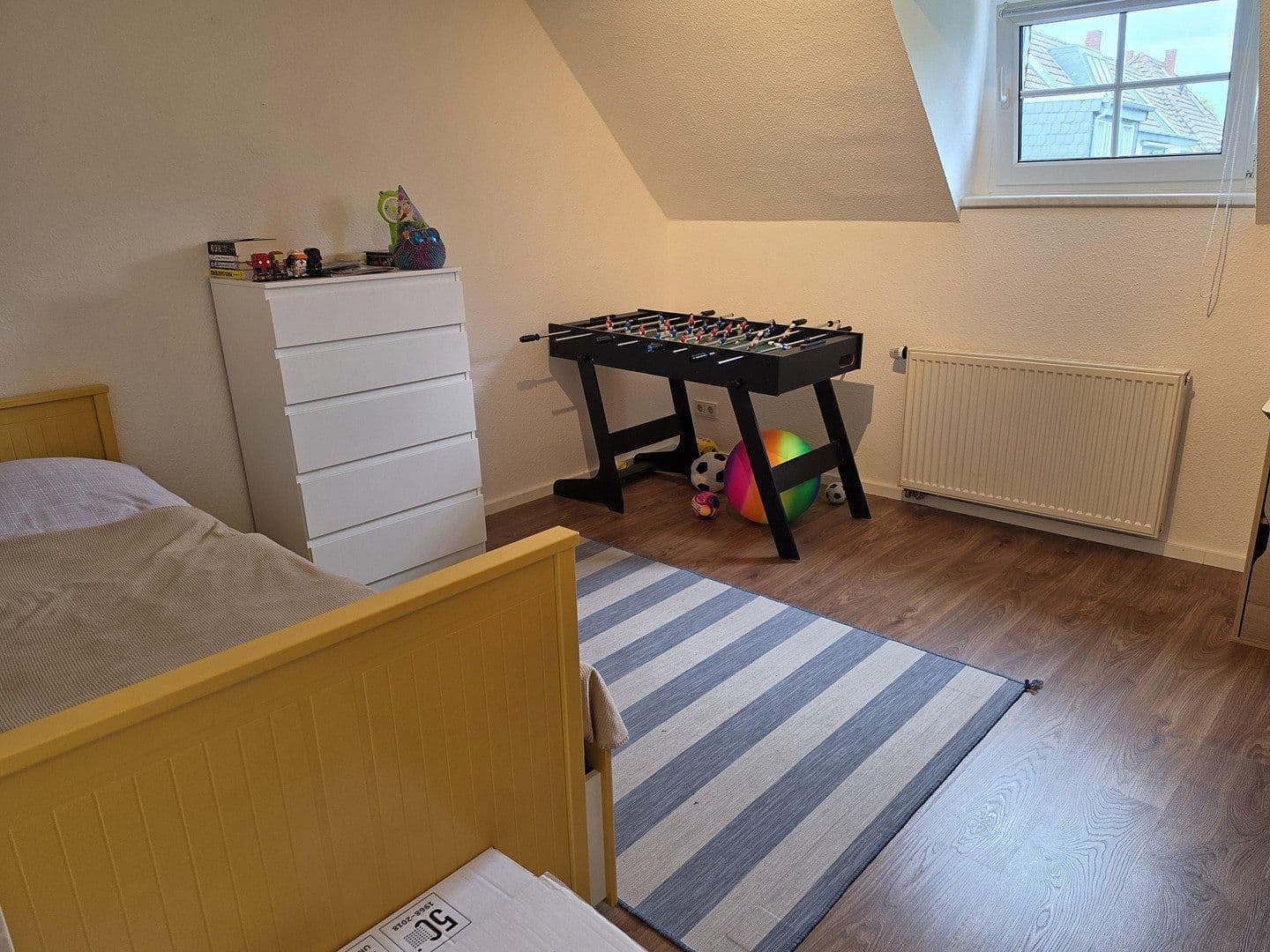 Prenájom bytu 4-izbový 104 m², Weierstraße 12a, Siegburg, Severné Porýnie - Westfálsko Prenájom bytu 4-izbový 104 m², Weierstraße 12a, Siegburg, Severné Porýnie - Westfálsko