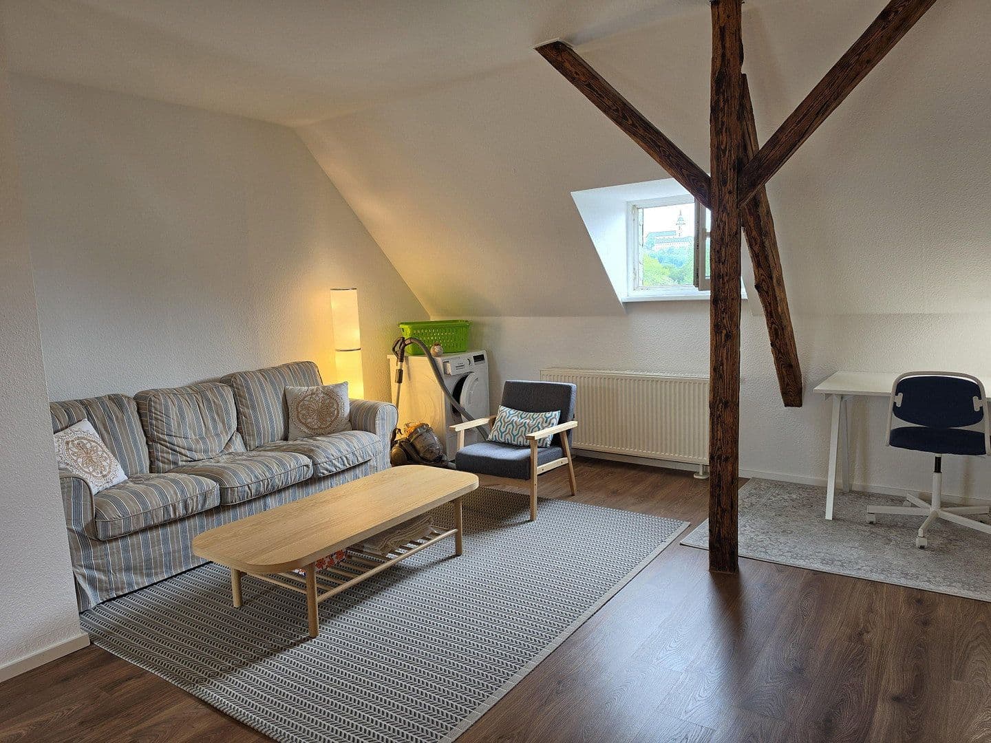 Prenájom bytu 4-izbový 104 m², Weierstraße 12a, Siegburg, Severné Porýnie - Westfálsko Prenájom bytu 4-izbový 104 m², Weierstraße 12a, Siegburg, Severné Porýnie - Westfálsko