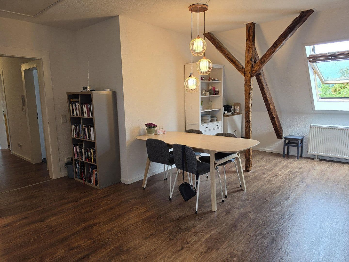 Prenájom bytu 4-izbový 104 m², Weierstraße 12a, Siegburg, Severné Porýnie - Westfálsko Prenájom bytu 4-izbový 104 m², Weierstraße 12a, Siegburg, Severné Porýnie - Westfálsko