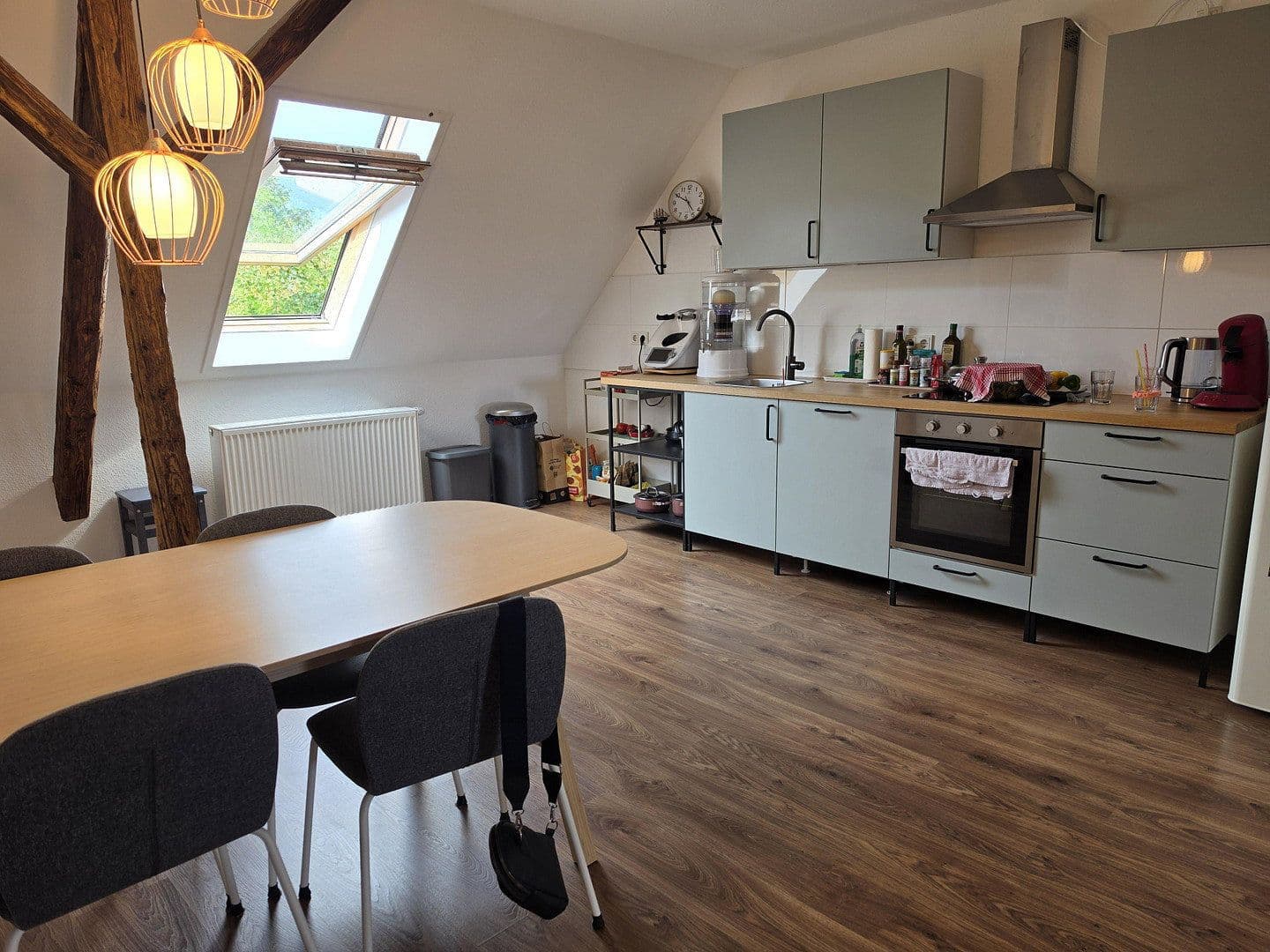 Prenájom bytu 4-izbový 104 m², Weierstraße 12a, Siegburg, Severné Porýnie - Westfálsko Prenájom bytu 4-izbový 104 m², Weierstraße 12a, Siegburg, Severné Porýnie - Westfálsko
