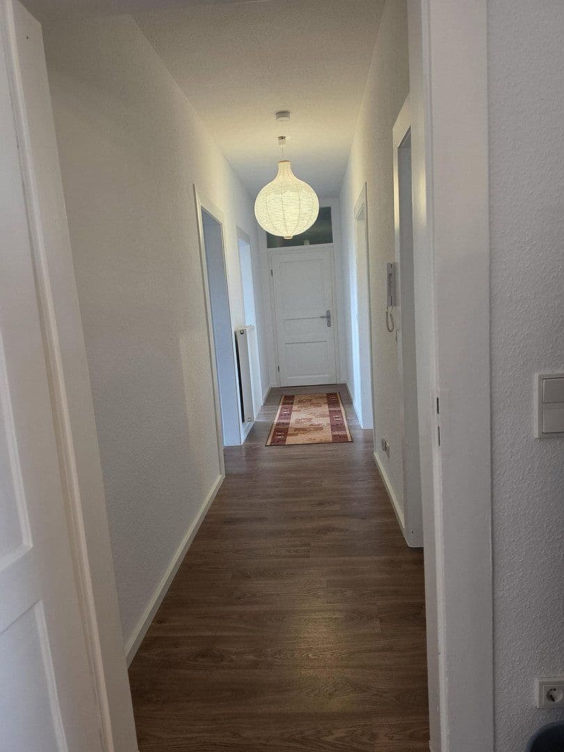 Prenájom bytu 4-izbový 104 m², Weierstraße 12a, Siegburg, Severné Porýnie - Westfálsko Prenájom bytu 4-izbový 104 m², Weierstraße 12a, Siegburg, Severné Porýnie - Westfálsko