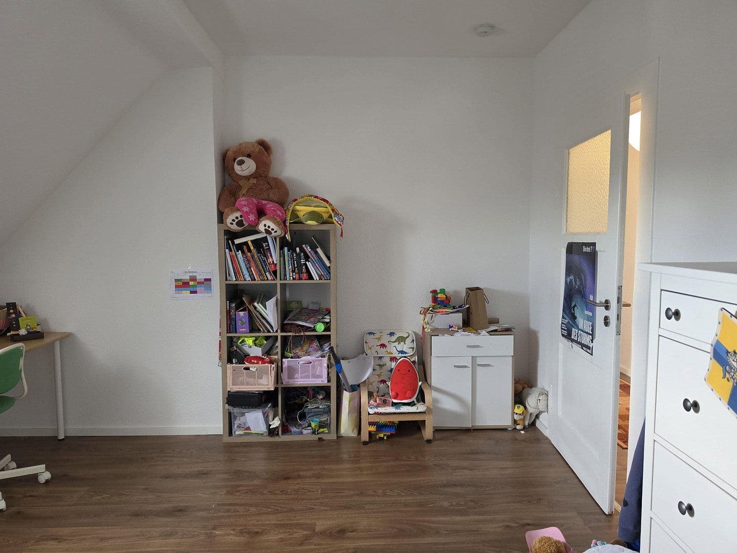 Prenájom bytu 4-izbový 104 m², Weierstraße 12a, Siegburg, Severné Porýnie - Westfálsko Prenájom bytu 4-izbový 104 m², Weierstraße 12a, Siegburg, Severné Porýnie - Westfálsko