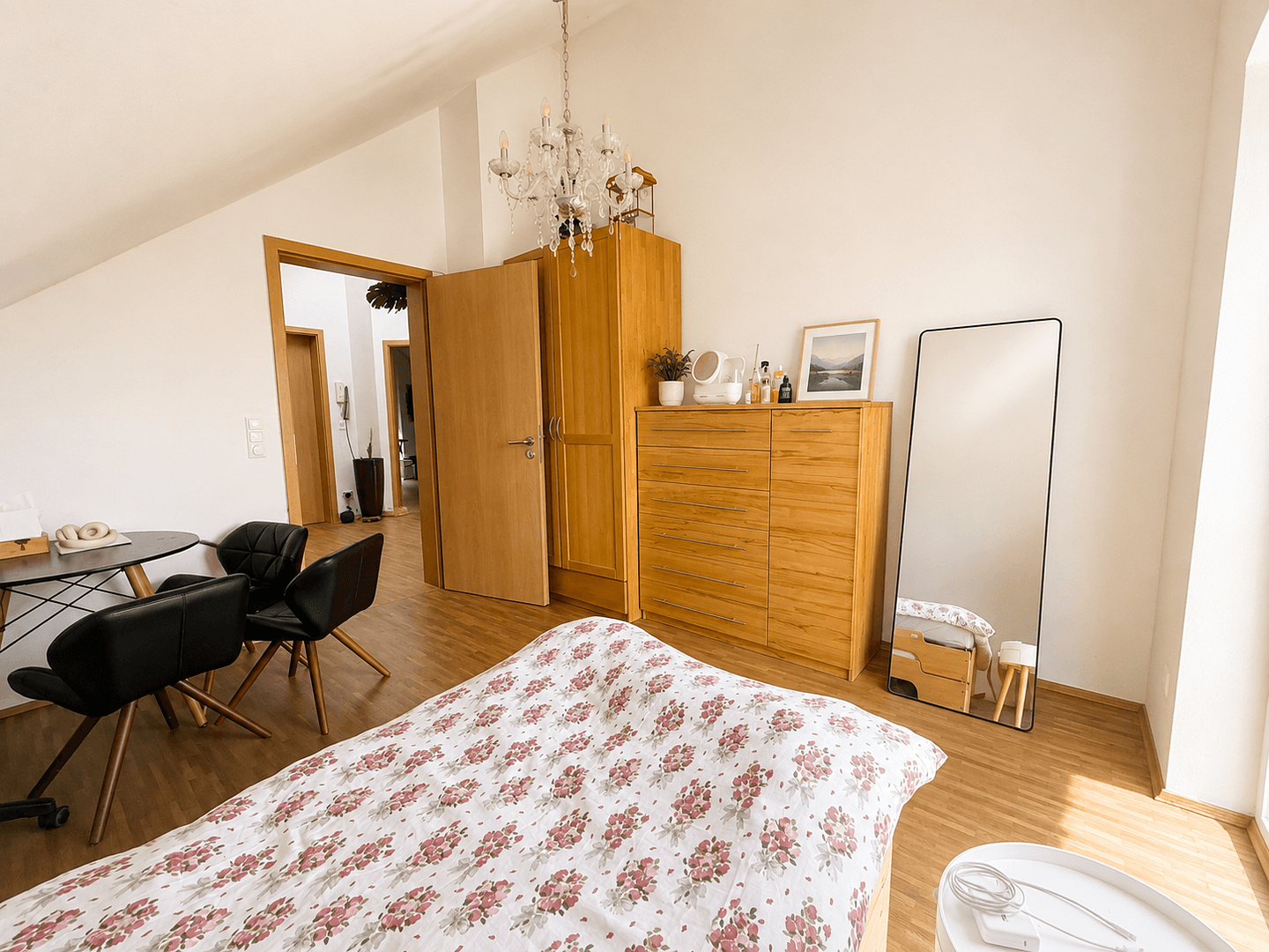 Predaj domu 168 m², pozemok 676 m², Glockenbecherring 28, Obertraubling, Bavorsko Predaj domu 168 m², pozemok 676 m², Glockenbecherring 28, Obertraubling, Bavorsko