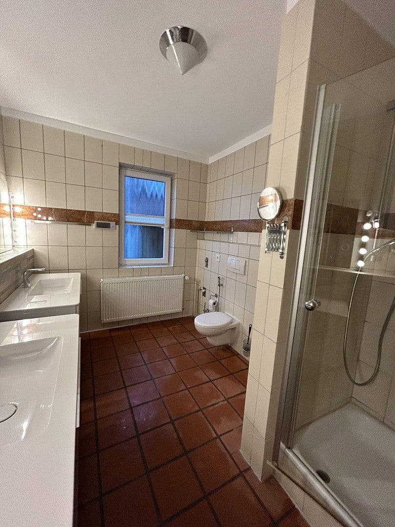 Predaj domu 385 m², pozemok 346 m², Tübingen, Bádensko-Wurttembersko Predaj domu 385 m², pozemok 346 m², Tübingen, Bádensko-Wurttembersko
