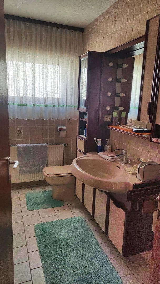 Predaj domu 128 m², pozemok 885 m², Northeim, Dolné Sasko Predaj domu 128 m², pozemok 885 m², Northeim, Dolné Sasko