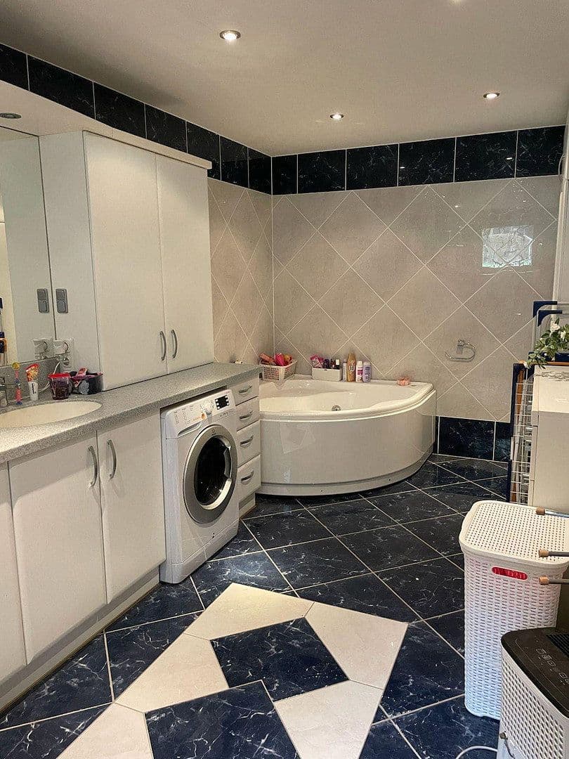 Predaj domu 380 m², pozemok 8.200 m², Kronawettersiedlung 7, Kapfenberg, Štajersko Predaj domu 380 m², pozemok 8.200 m², Kronawettersiedlung 7, Kapfenberg, Štajersko