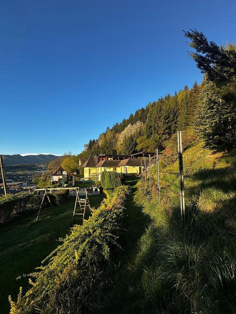 Predaj domu 380 m², pozemok 8.200 m², Kronawettersiedlung 7, Kapfenberg, Štajersko Predaj domu 380 m², pozemok 8.200 m², Kronawettersiedlung 7, Kapfenberg, Štajersko