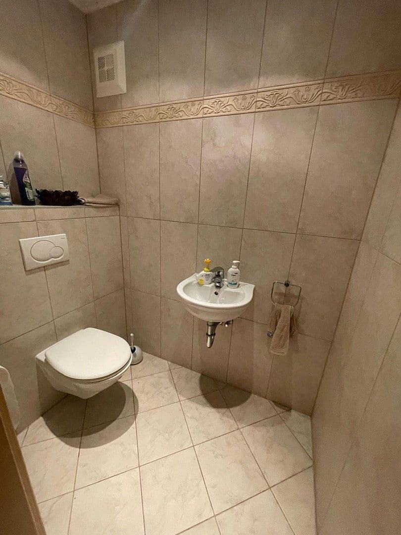 Predaj domu 380 m², pozemok 8.200 m², Kronawettersiedlung 7, Kapfenberg, Štajersko Predaj domu 380 m², pozemok 8.200 m², Kronawettersiedlung 7, Kapfenberg, Štajersko