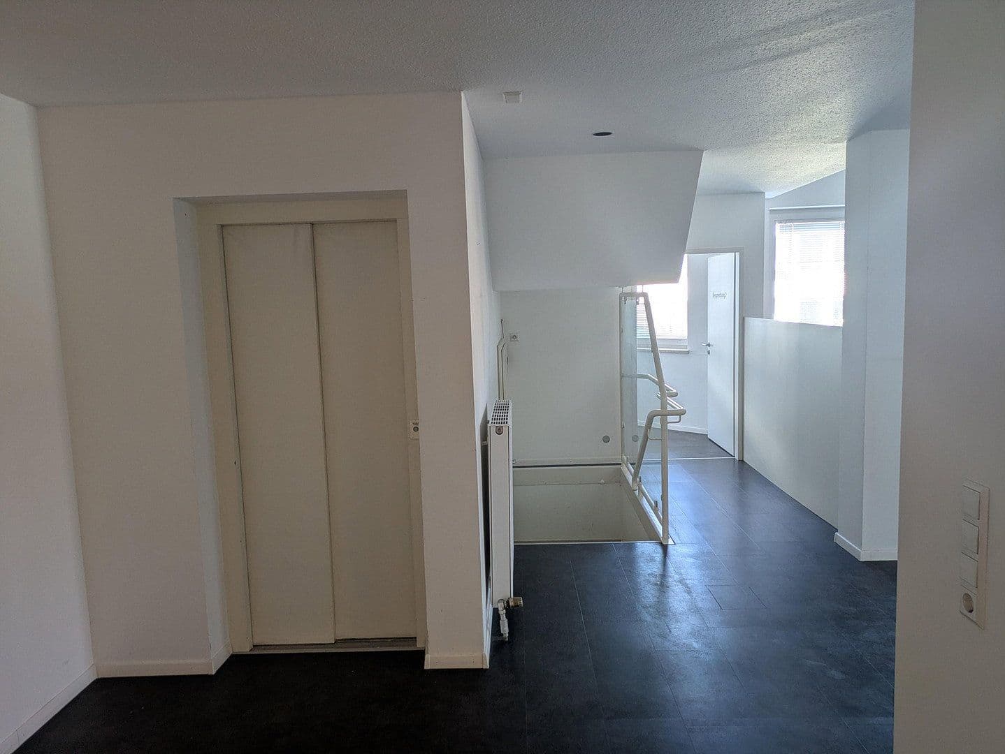 Prenájom kancelárie 189 m², Bürgermeister-Landmann-Platz 9, Günzburg, Bavorsko Prenájom kancelárie 189 m², Bürgermeister-Landmann-Platz 9, Günzburg, Bavorsko