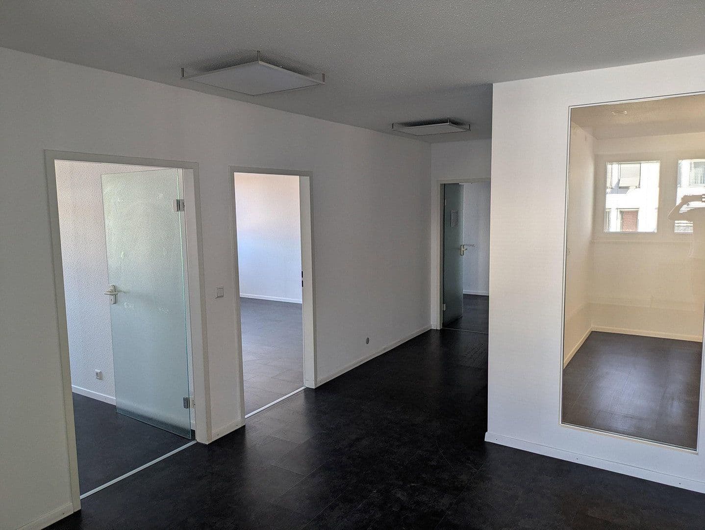 Prenájom kancelárie 189 m², Bürgermeister-Landmann-Platz 9, Günzburg, Bavorsko Prenájom kancelárie 189 m², Bürgermeister-Landmann-Platz 9, Günzburg, Bavorsko