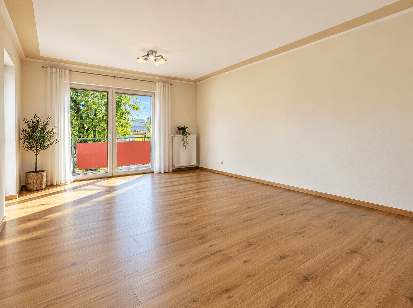 Predaj domu 426 m², pozemok 697 m², Altenstadt, Hesensko Predaj domu 426 m², pozemok 697 m², Altenstadt, Hesensko