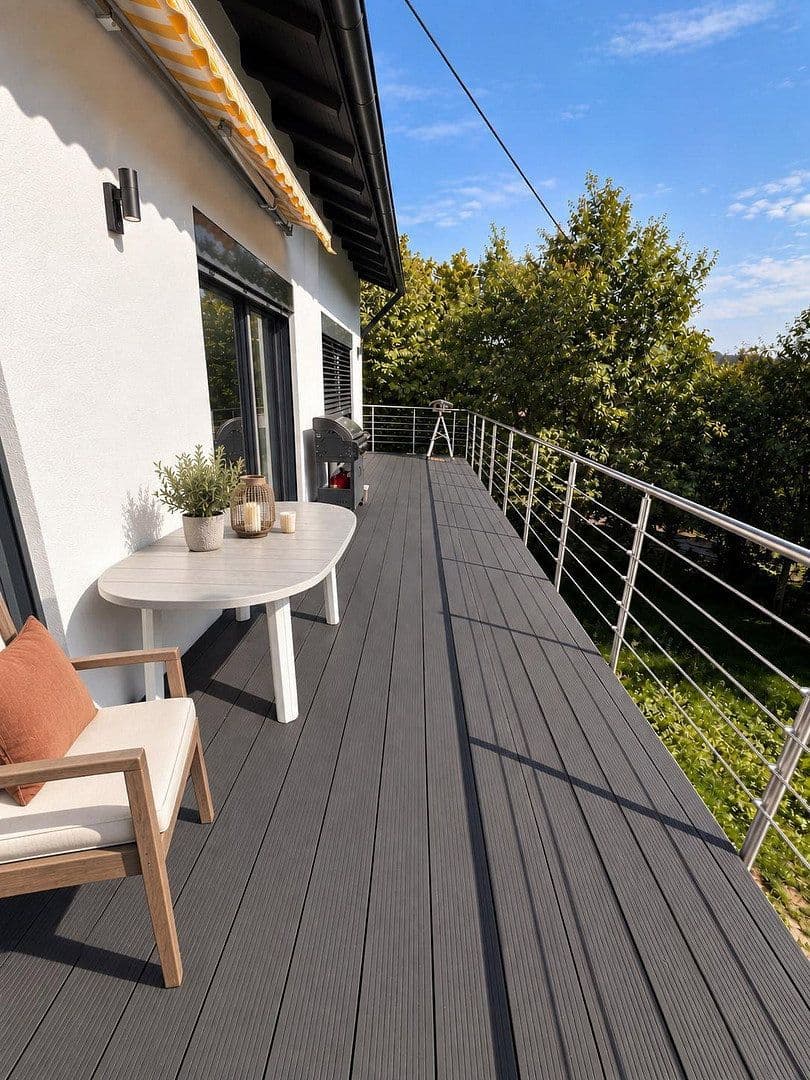 Predaj domu 260 m², pozemok 1.150 m², Tuttlingen, Bádensko-Wurttembersko Predaj domu 260 m², pozemok 1.150 m², Tuttlingen, Bádensko-Wurttembersko