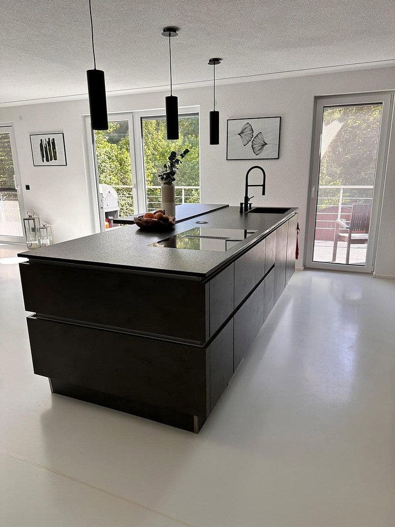Predaj domu 260 m², pozemok 1.150 m², Tuttlingen, Bádensko-Wurttembersko Predaj domu 260 m², pozemok 1.150 m², Tuttlingen, Bádensko-Wurttembersko