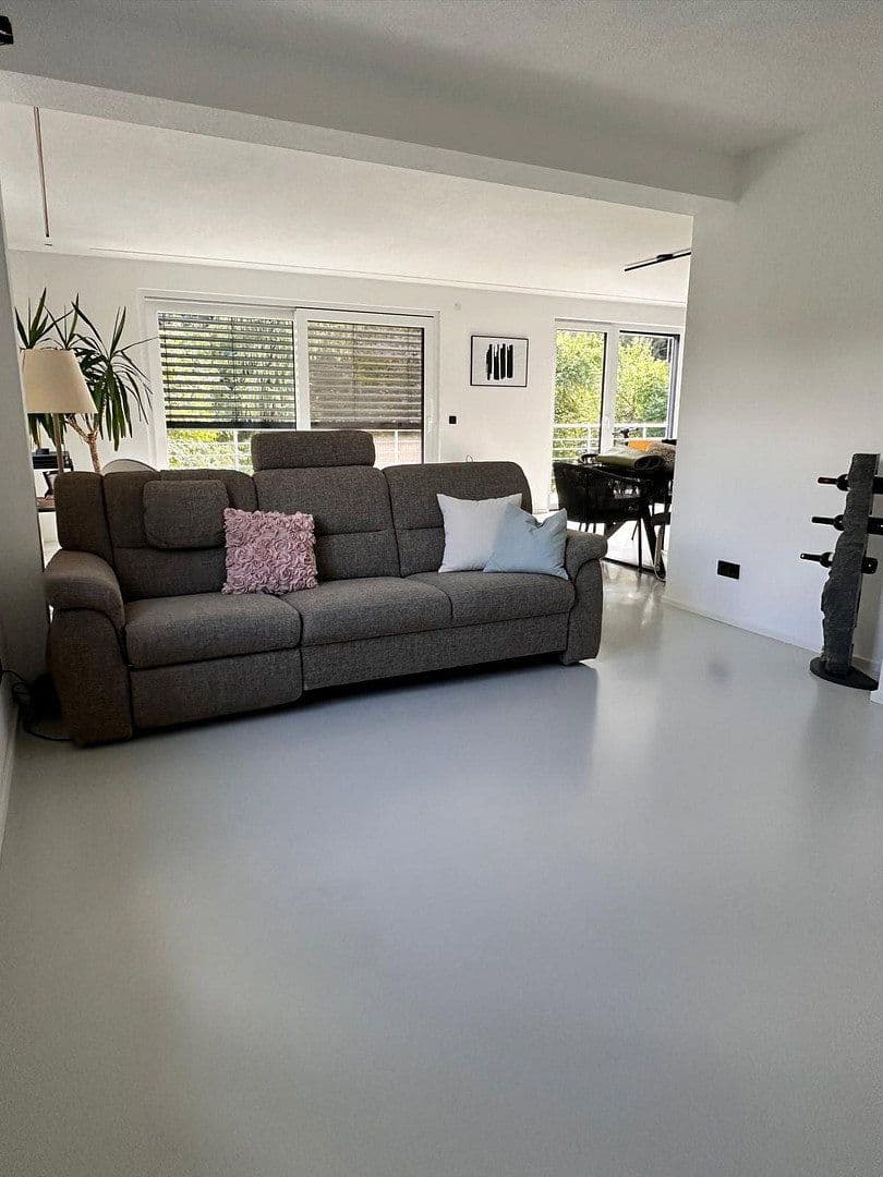 Predaj domu 260 m², pozemok 1.150 m², Tuttlingen, Bádensko-Wurttembersko Predaj domu 260 m², pozemok 1.150 m², Tuttlingen, Bádensko-Wurttembersko