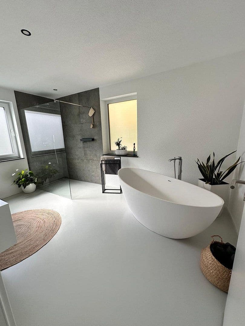 Predaj domu 260 m², pozemok 1.150 m², Tuttlingen, Bádensko-Wurttembersko Predaj domu 260 m², pozemok 1.150 m², Tuttlingen, Bádensko-Wurttembersko