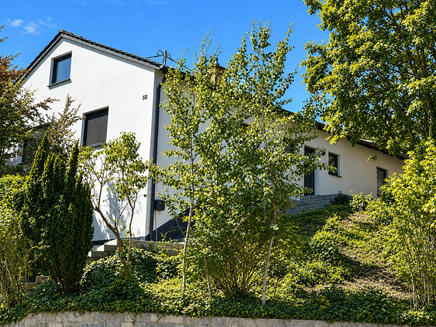 Predaj domu 260 m², pozemok 1.150 m², Tuttlingen, Bádensko-Wurttembersko Predaj domu 260 m², pozemok 1.150 m², Tuttlingen, Bádensko-Wurttembersko