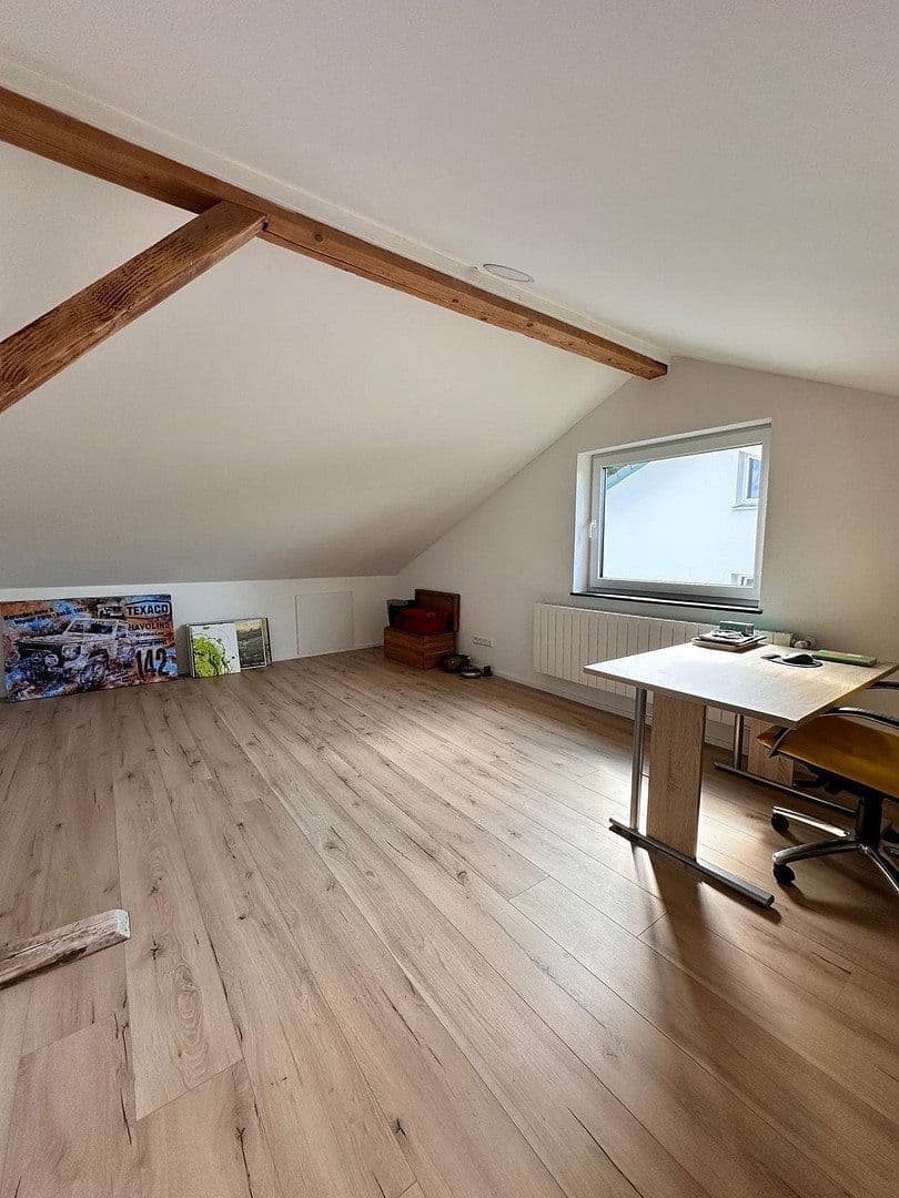 Predaj domu 260 m², pozemok 1.150 m², Tuttlingen, Bádensko-Wurttembersko Predaj domu 260 m², pozemok 1.150 m², Tuttlingen, Bádensko-Wurttembersko
