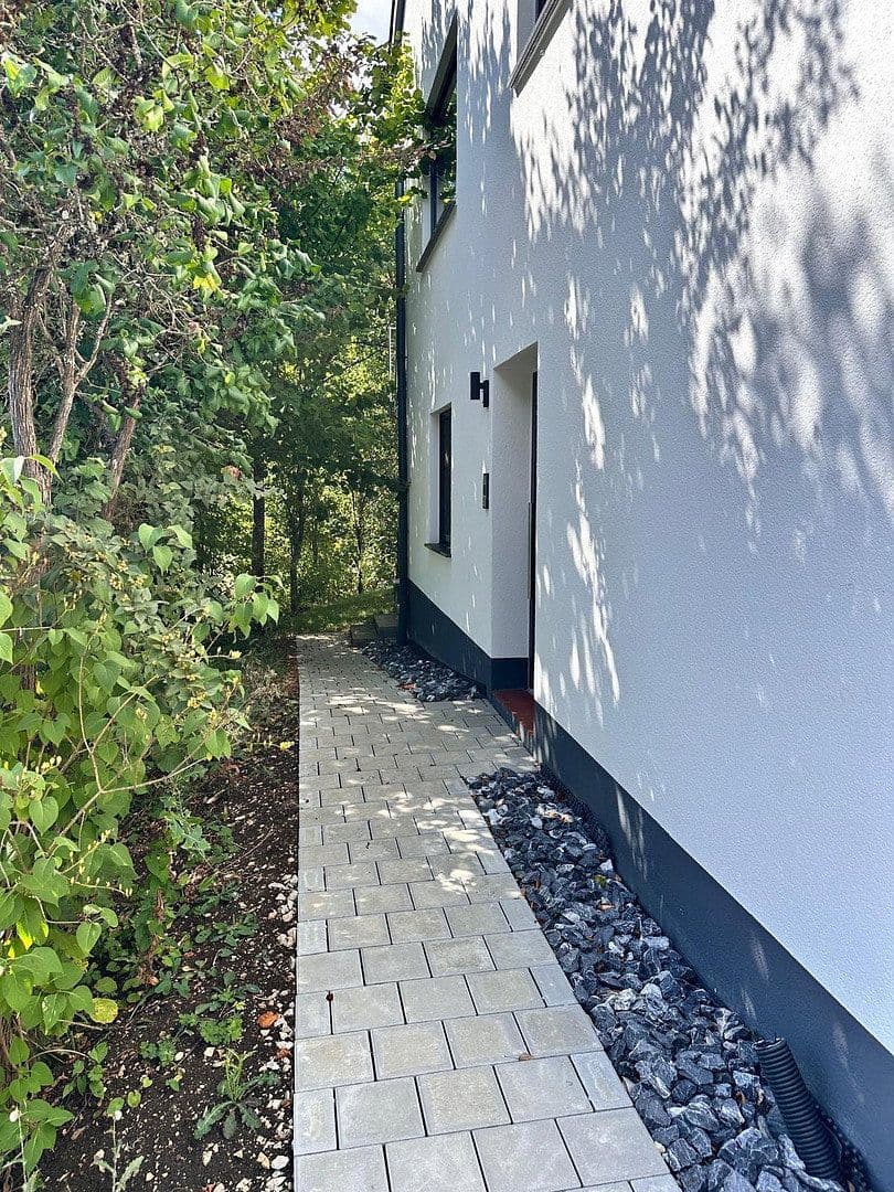 Predaj domu 260 m², pozemok 1.150 m², Tuttlingen, Bádensko-Wurttembersko Predaj domu 260 m², pozemok 1.150 m², Tuttlingen, Bádensko-Wurttembersko