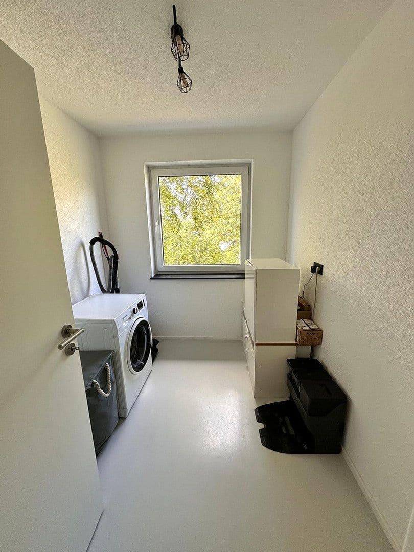 Predaj domu 260 m², pozemok 1.150 m², Tuttlingen, Bádensko-Wurttembersko Predaj domu 260 m², pozemok 1.150 m², Tuttlingen, Bádensko-Wurttembersko
