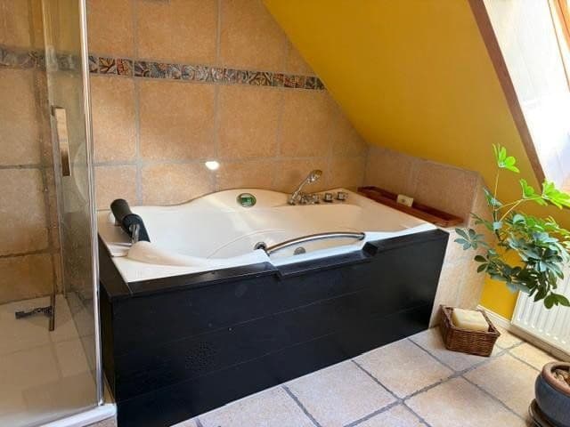 Predaj domu 180 m², pozemok 804 m², Dorfstraße 81b, Tangstedt, Šlezvicko-Holštajnsko Predaj domu 180 m², pozemok 804 m², Dorfstraße 81b, Tangstedt, Šlezvicko-Holštajnsko