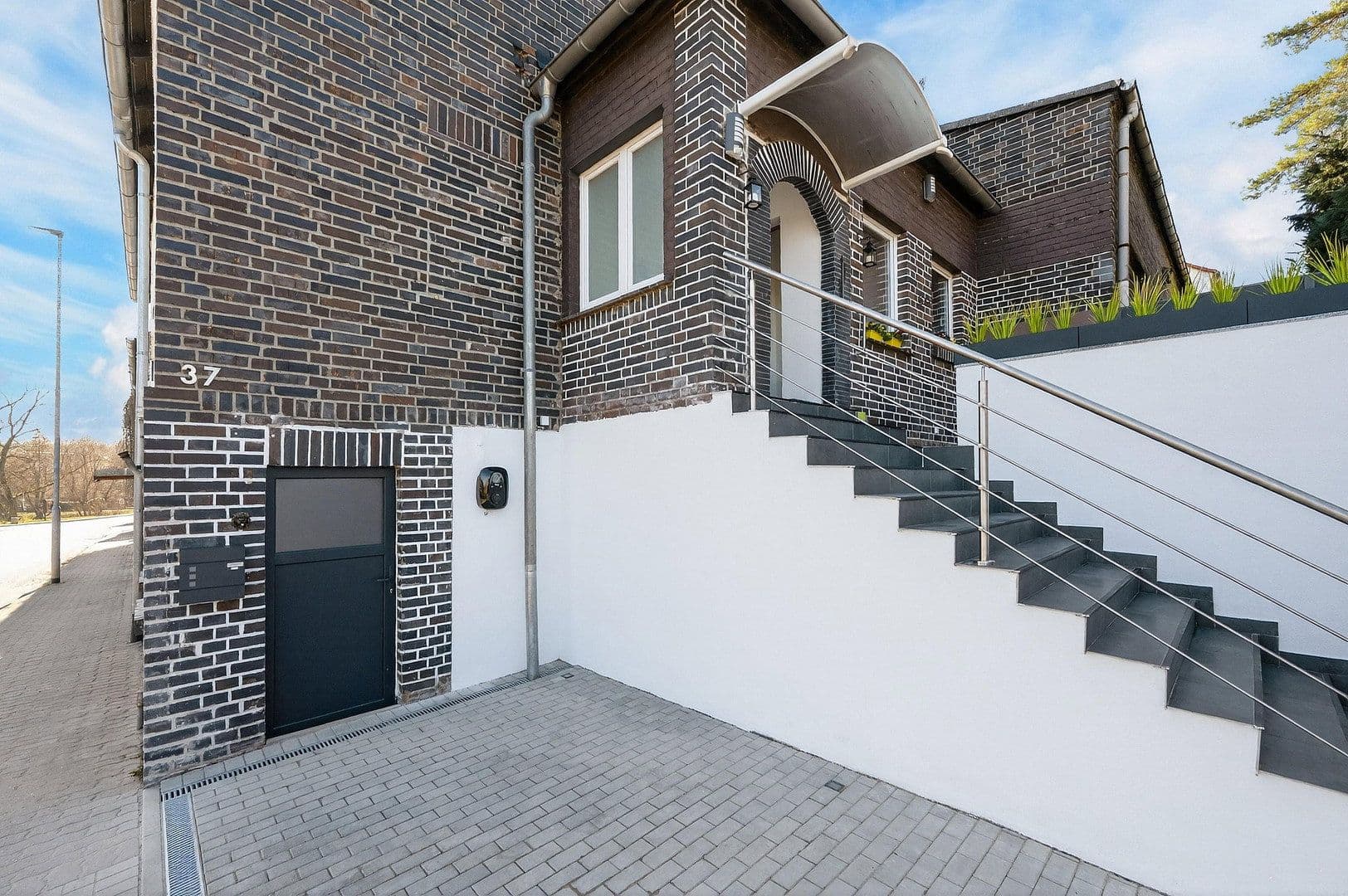 Prenájom domu 102 m², pozemok 171 m², Taucha, Sasko Prenájom domu 102 m², pozemok 171 m², Taucha, Sasko