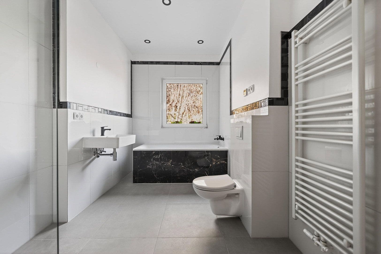 Prenájom domu 102 m², pozemok 171 m², Taucha, Sasko Prenájom domu 102 m², pozemok 171 m², Taucha, Sasko