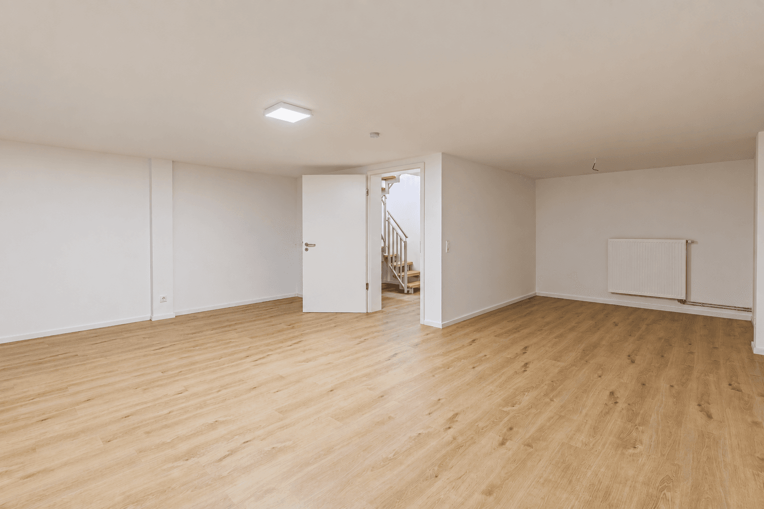 Predaj domu 175 m², pozemok 432 m², Potsdam, Brandenbursko Predaj domu 175 m², pozemok 432 m², Potsdam, Brandenbursko